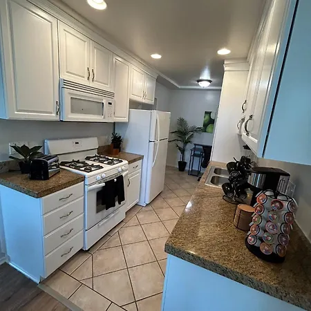 Beverly Hills Midle City 1 Bedroom Apt With Parking 202 Los Angeles Exterior photo